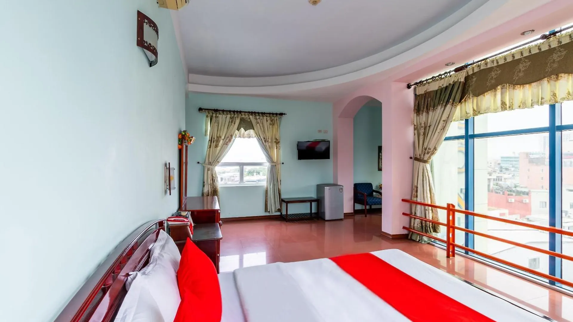 Super Oyo 266 Golden Gate Hotel Da Nang