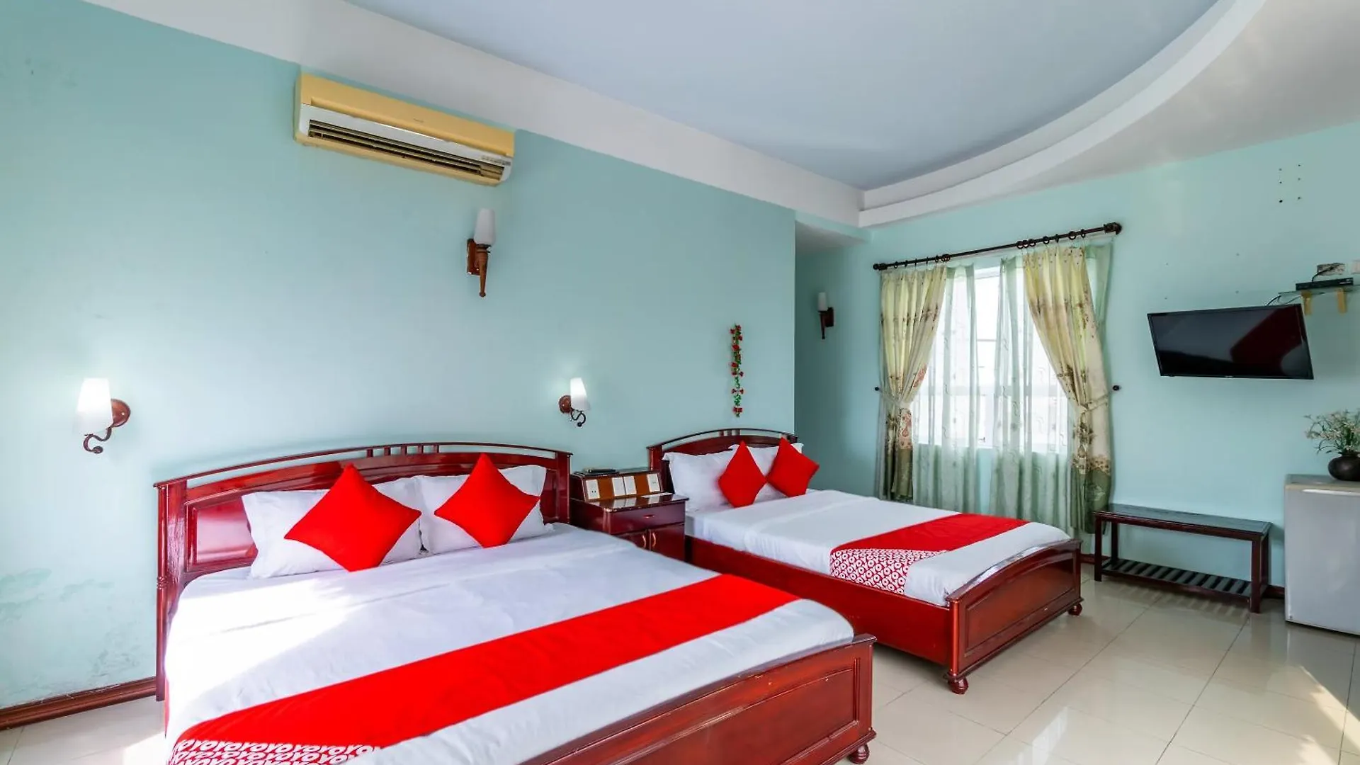 Super Oyo 266 Golden Gate Hotel Da Nang 2*,  Vietnam