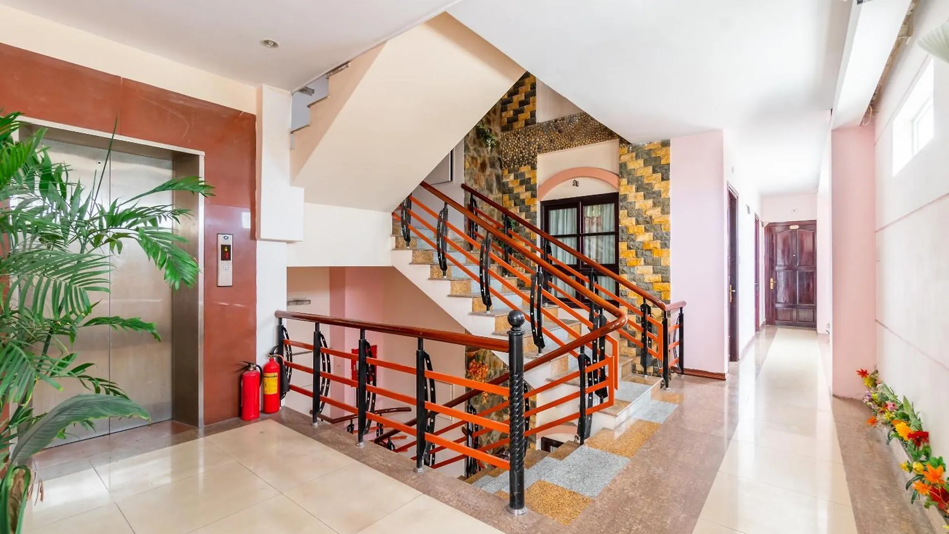 Super Oyo 266 Golden Gate Hotel Da Nang Vietnam
